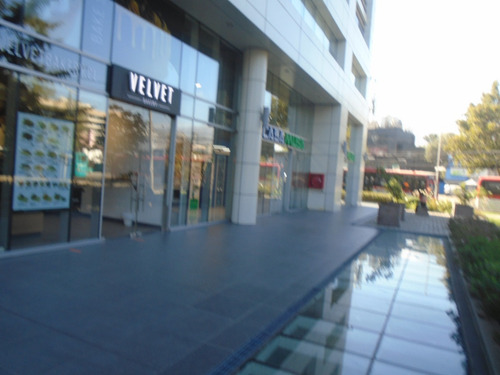 Oportunidad ! Local De 97,57 M2 - Tranqueras- Av Las Condes