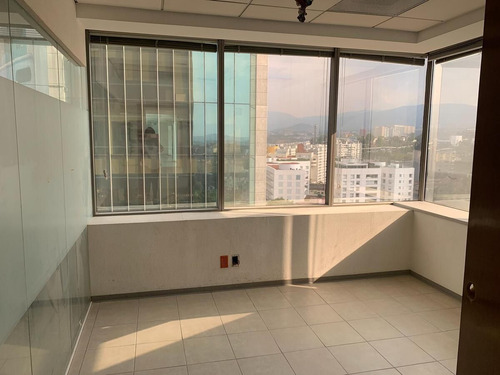 Oficina Acondicionada En Renta, Lomas Altas