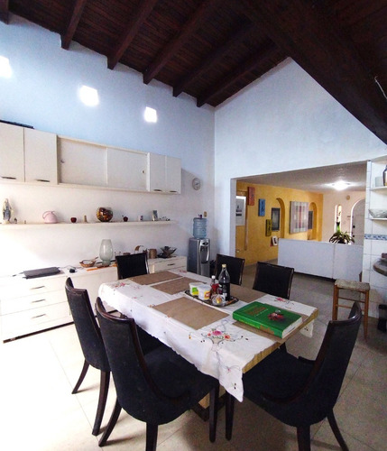 Imagen 14 de 16 de Casa De 182 Mt2. En El Corazón De Playa El Ángel. Inmobiliaria Agent Trust Realty Venezuela