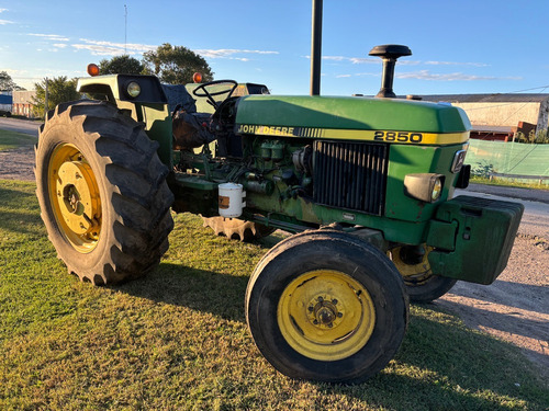 Vendo Tractor John Deere 2850
