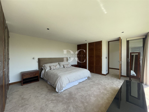 Casa En Arriendo De 4 Dorm. En Colina