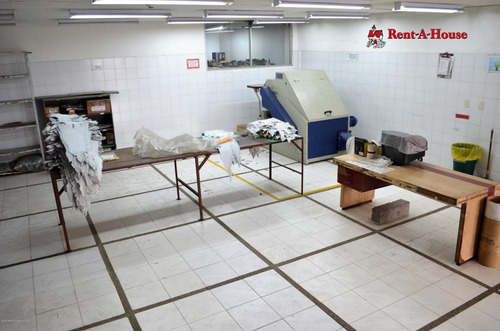 Arriendo Comercial En Puente Aranda(bogota) Mls 21-964