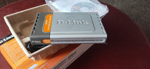Imagen 3 de 4 de Switch D-link 8 Puertos Usado En Buen Estado