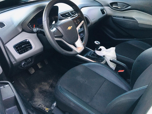 Imagem 6 de 8 de Chevrolet Onix Hatch 1.0 8v Flex Power
