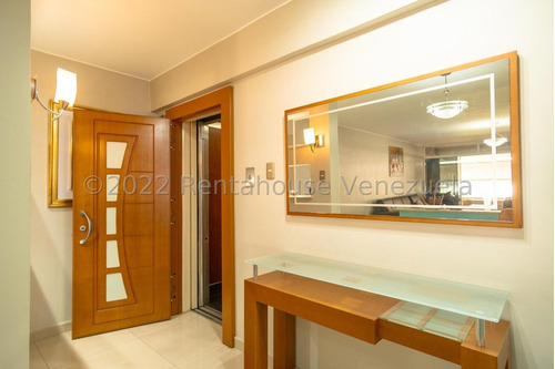 Hermoso Apartamento En Venta En Los Caobos 24-18929