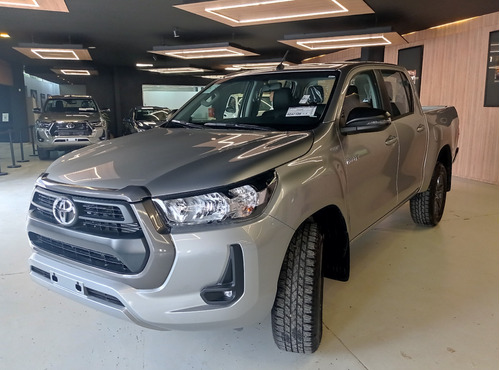 Toyota Hilux 4x2 D/c Sr 2.4 Tdi 6 A/t