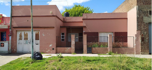 Casa En Venta 3 Ambientes Con Parque 