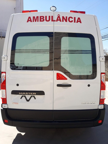 Imagem 2 de 11 de Ambulância Uti Renault Master L2h2 2021/2022 0km