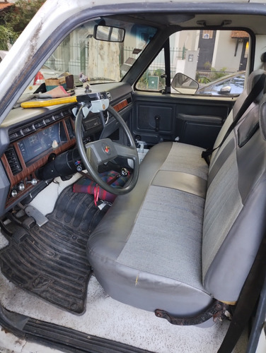 Ford F-100 3.9 D