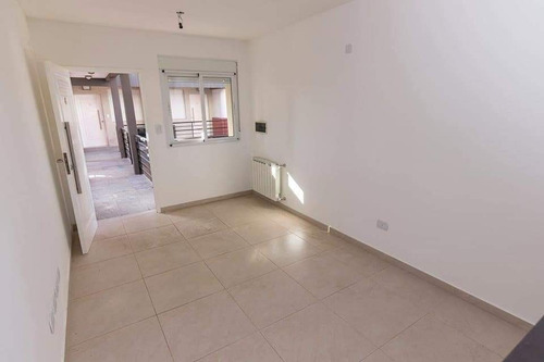 Imagen 8 de 13 de Venta Moderno Departamento 2 D Con Cochera