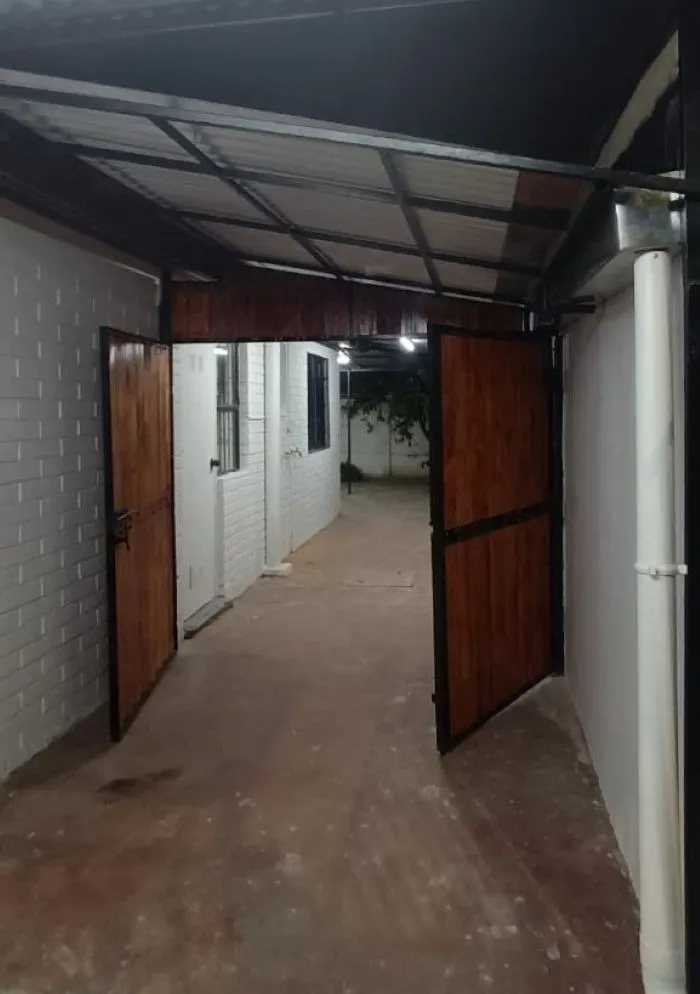 Imagen 3 de 9 de Casa Remodelada En El Abrazo De Maipú En Avenida Principal