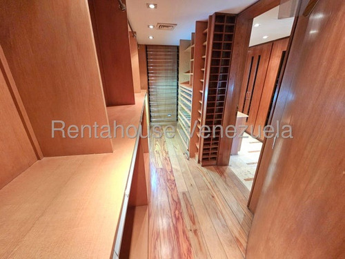 Lujoso Pent House En Venta En Los Chorosm Mls# 25-21816 Zr