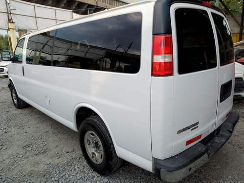 Chevrolet Express 6.0ls C 15 Pas At