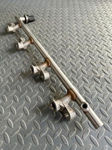 Riel De Inyectores Mazda 3, 6, Cx30 Cx5 2.5 Turbo 2019-2023 (Usado)