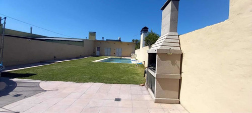 Imagen 6 de 11 de Alquilo Casa Con Piscina En Necochea Súper Barata Temporada Verano 2023