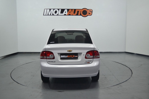 Imagen 4 de 12 de Chevrolet Classic 1.4 Lt 4p Mt 2011-imolaautos