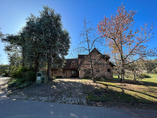 Casa A La Venta En Las Praderas De Lujan