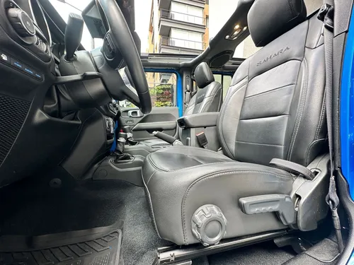 Jeep Wrangler Rubicon Sahara 4DR