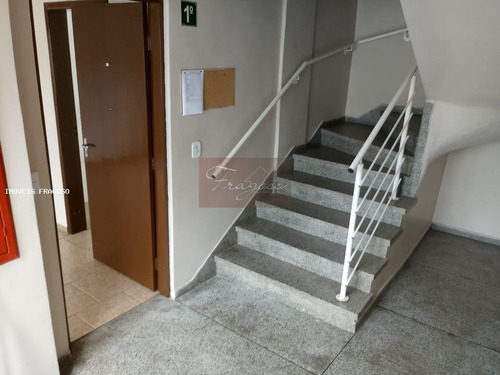 Imagem 10 de 15 de Apartamento Para Venda Em Curitiba, Uberaba, 2 Dormitórios, 1 Banheiro, 1 Vaga - 40.489_1-1797170
