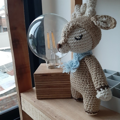 Imagen 1 de 3 de Ciervo Sonajero Amigurumi Tejido A Mano Crochet 20 Cm