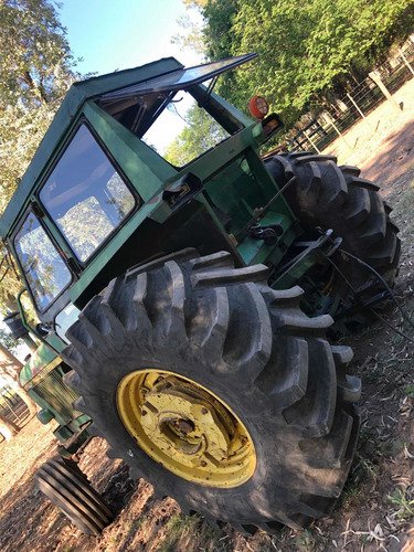 John Deere 3140