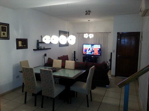 Casa Con Jardin, Pileta, Parrilla A 12 Cdas Estacion Merlo