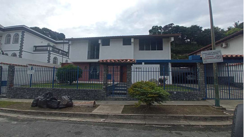 Casa En Venta 500m², Macaracuay, Av. Paramacay