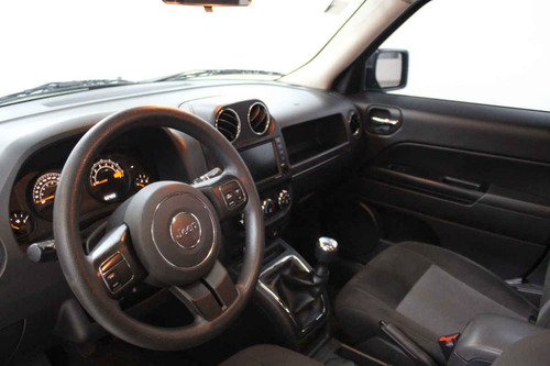 Imagen 8 de 15 de Jeep Patriot 2016 4 Cilindros