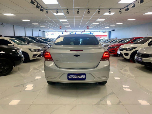 Chevrolet Onix plus JOY Plus Black Ed.1.0 8V 4p Flex Mec.