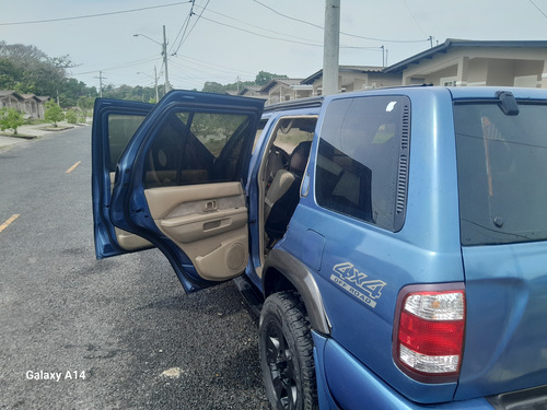 4x4 Todo Terreno Con Su Buena Doble Es Manual De Cambio Econ