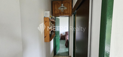 Venta De Departamento Con Balcón En Parque Avellaneda