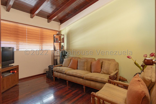 Stephany La Roche Casa En Venta En Santa Paula Mls #23-668