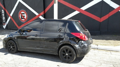 Nissan Tiida 2011 1.8 S Flex 5p