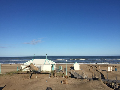 Espectacular Lote Sobre El Mar Multifamiliar-comercial -hotelero , Unico !!!!!