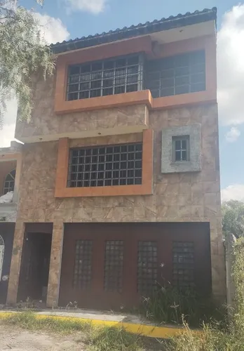 Casa En Venta En Col. Los Laureles