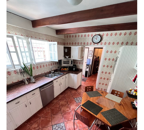 Se Vende Espaciosa Casa En Macaracuay - Kn