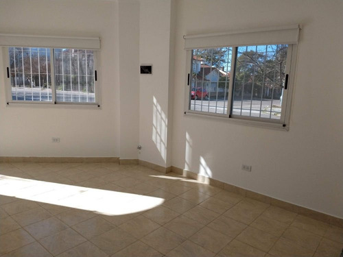 Imagen 5 de 11 de Ph 2 Ambientes A Estrenar