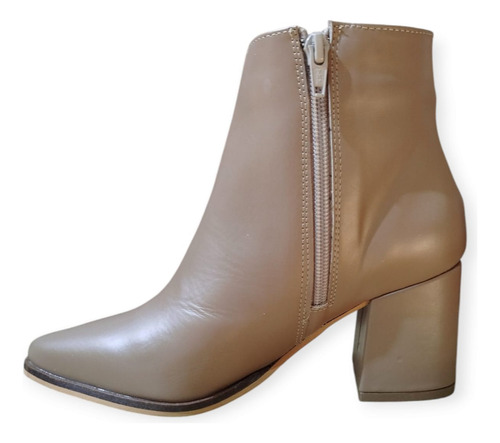 Botas Bajas En Punta Cuero Fragola Premium Tipcalzado 0701