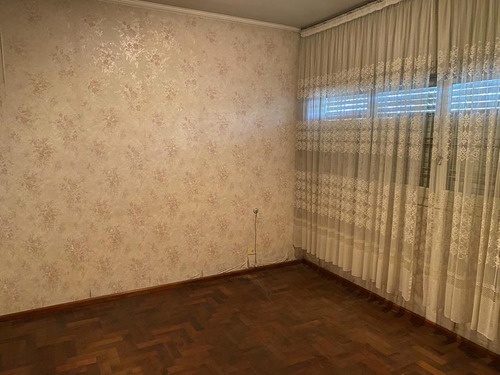 Venta Casa Barrio Parque Velez Sarsfield - Sobre La Principal Naciones Unidas
