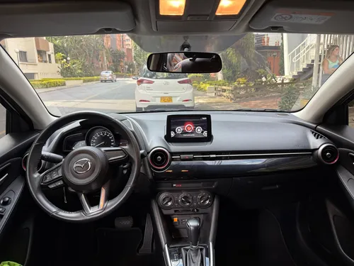Mazda 2 Touring 2024 Carbón Edition