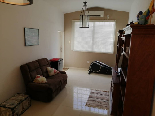 Imagen 13 de 19 de Thown House Urb. Villas Del Sol (marco Valencia 04243431163)