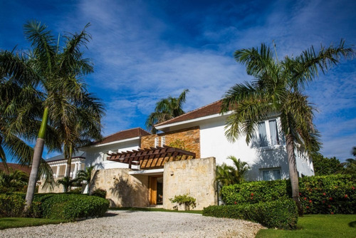 Villa En Estilo Caribeño En Venta En Punta Cana Resort