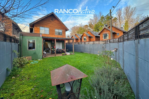 Amplia Y Bien Mantenida Casa En Venta 3d, 3b Bosque Sur
