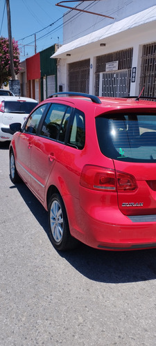 Volkswagen Suran 1.6 Highline 101cv