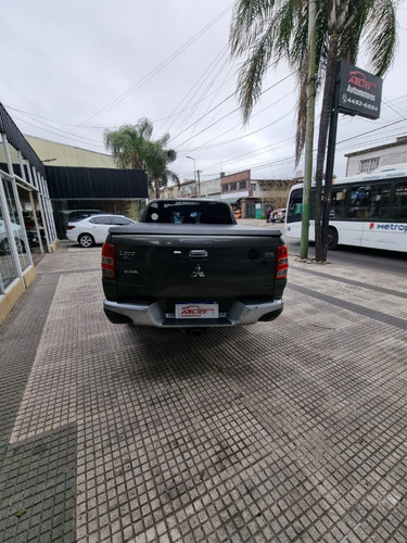 Mitsubishi L200 2.4 Di-d High Power 181cv Cuero