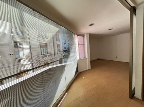 Se Arrienda Gran Oficina Con 7 Privados Y Salón En El Centro