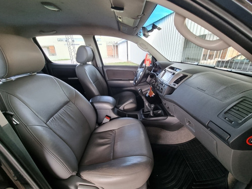 Imagen 17 de 21 de Toyota Hilux 2013 2.7 Cd Srv Vvti 4x4 Cuero