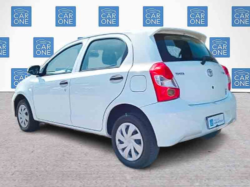 Toyota Etios 1.5 X MT6 5P