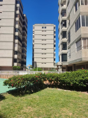 Imagen 18 de 19 de Apto Remodelado En Urb Playa Grande
