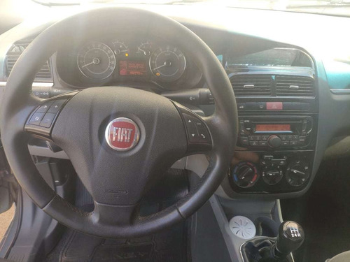 Imagem 10 de 13 de Fiat Linea Essence 1.8 16v Dualogic Flex